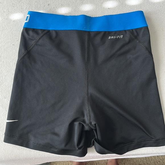 Nike Pro Shorts - Picture 2 of 3